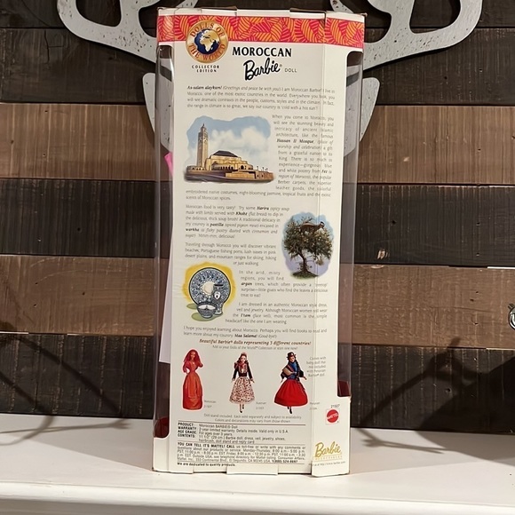 Moroccan Barbie (Dolls of the World Collection) New in Box - Picture 2 of 4